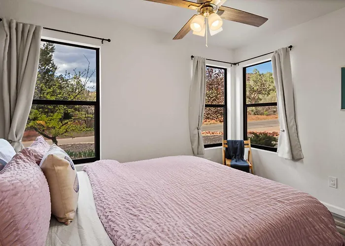 Holiday home Crescent Moon Ranch And River Access For Family