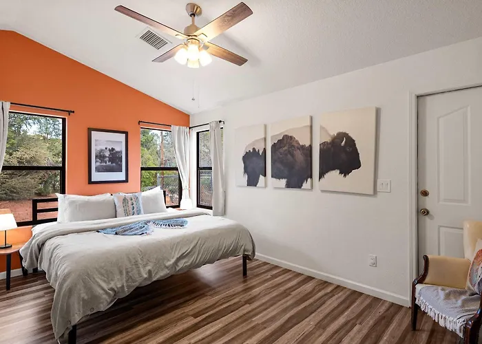 Crescent Moon Ranch And River Access For Family